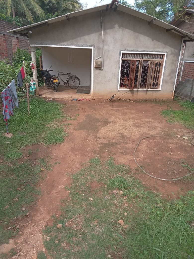 House with Land for Sale in Mahiyanganaya | මහියංගනය නිවස සහ ඉඩම විකිණීමට - Image 2