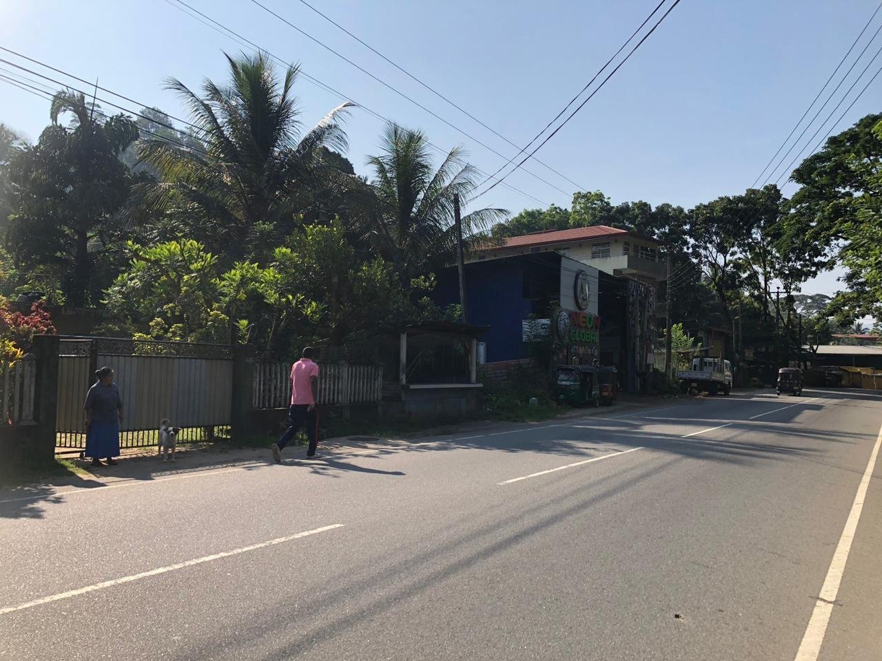 House and Land for Sale in Kandy | මහනුවර නිවස සහ ඉඩමක් විකිණීමට - Image 2