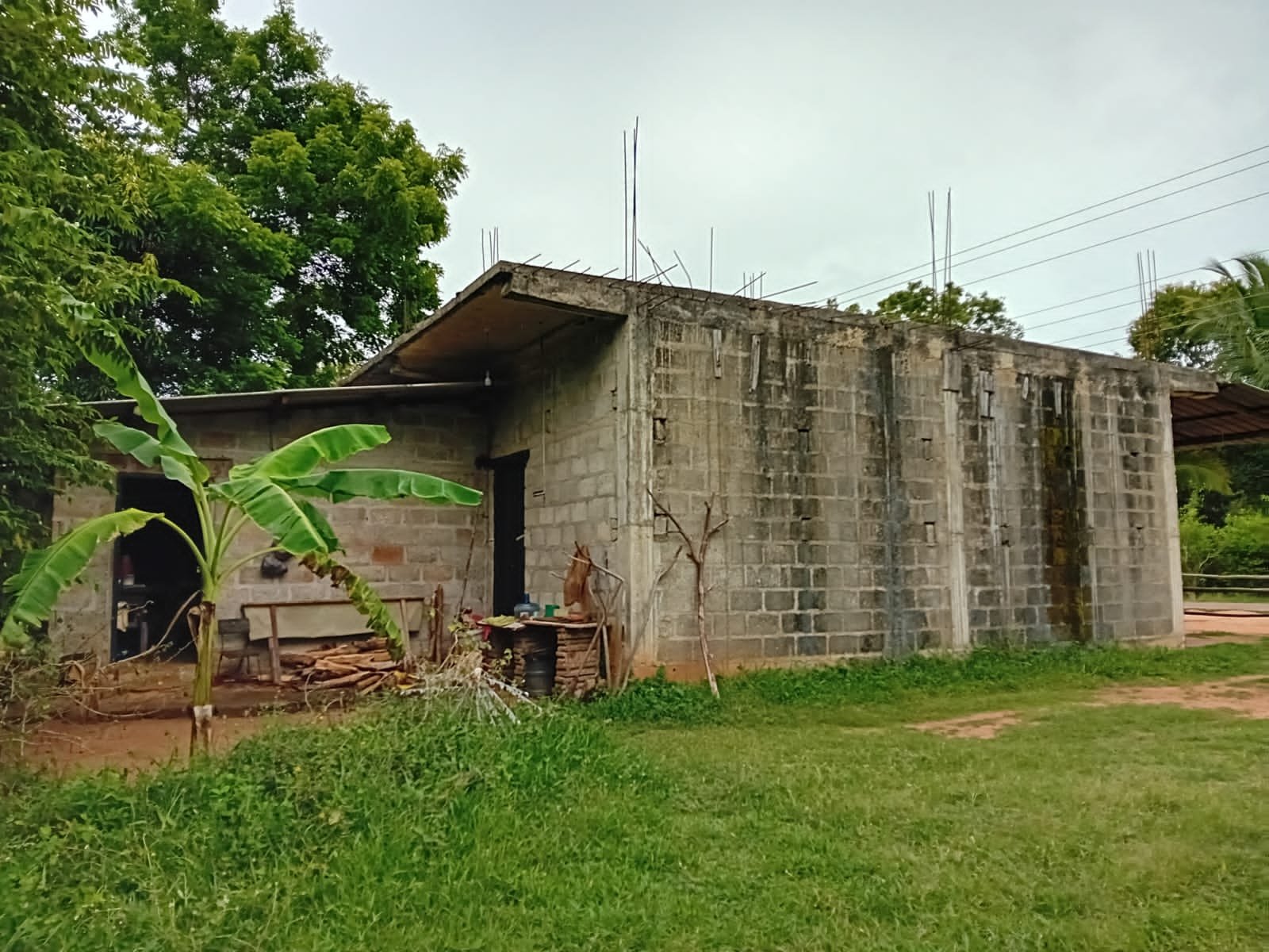 Land with Shops for Sale in Anuradhapura | කඩ කාමරයක් සහිත ඉඩමක් අනුරාධපුරින් - Image 4