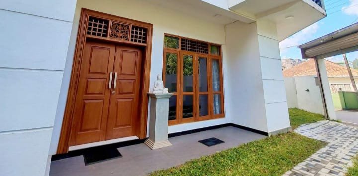 Luxury House for Sale in Pannipitiya | පන්නිපිටිය නවීන නිවසක් විකිණීමට - Image 2