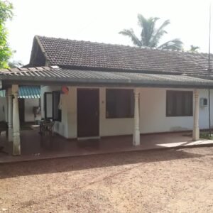 Kahathuduwa house with land for sale in fivestar.lk