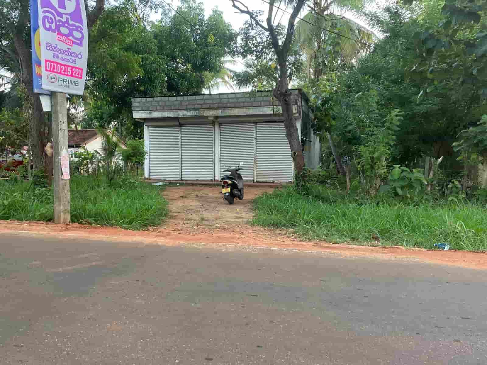 Anuradhapura House with Land for sale with a commercial building at fivestar.lk