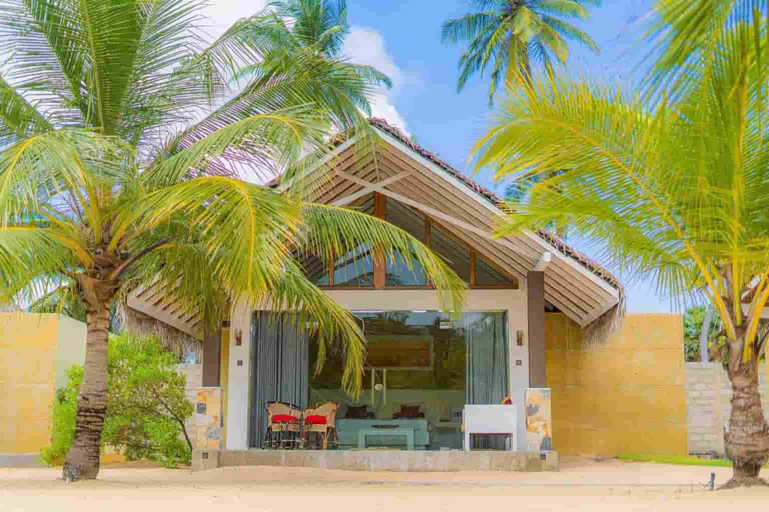 Kalpitiya Tourist Hotel for Sale at www.fivestar