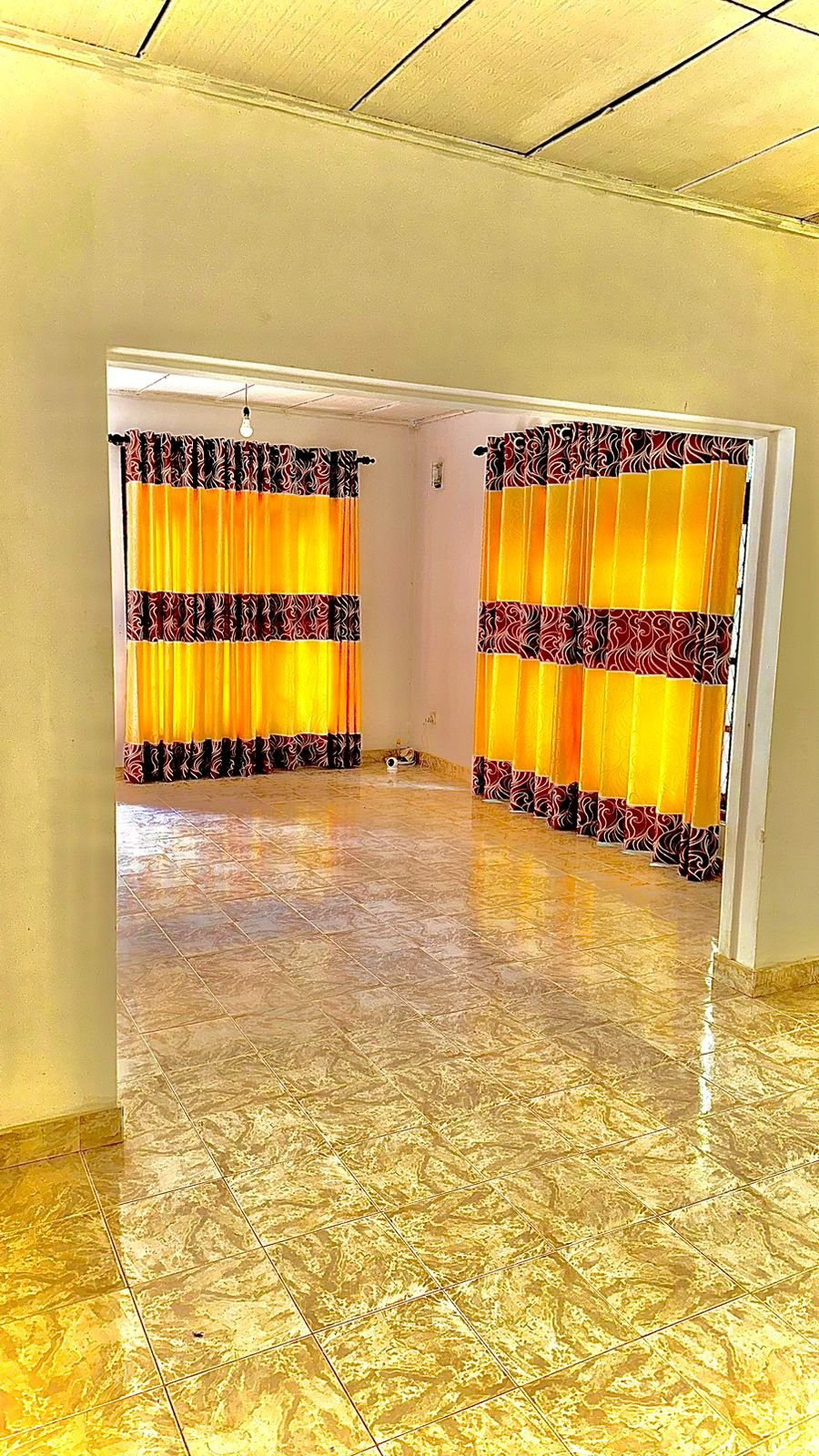 House with Land for Sale in Katugastota Kandy – මහනුවර කටුගස්තොට නිවසක් සහිත ඉඩමක් විකිණීමට - Image 3