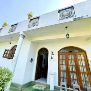 Maharagama Arawwala Land with Luxury Jouse for sale at fivestar